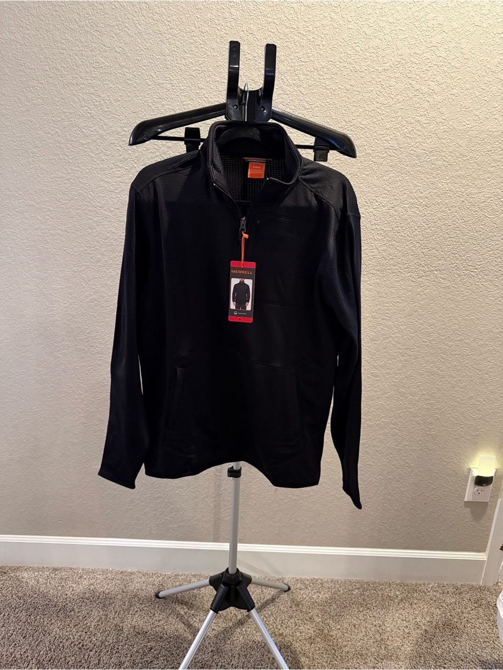 Merrell NWT Men's Black Quarter-Zip Performance Pullover. Size M